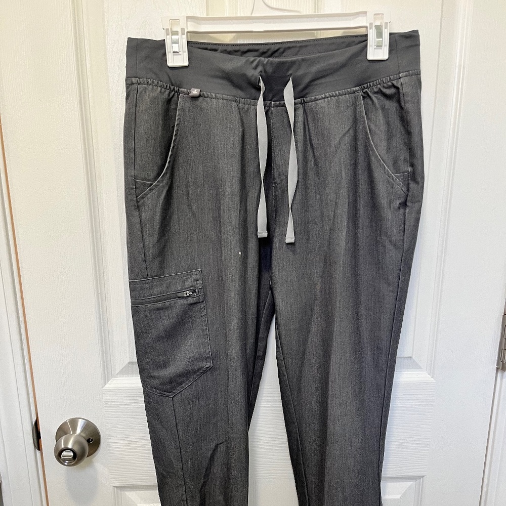 FIGS Gray Jogger Scrub Pant - Size S